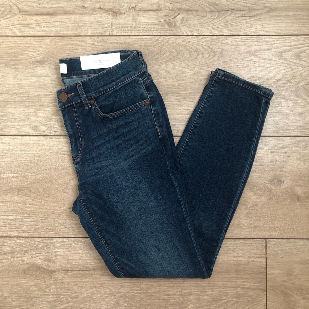 Size 2P LOFT Skinny Jeans